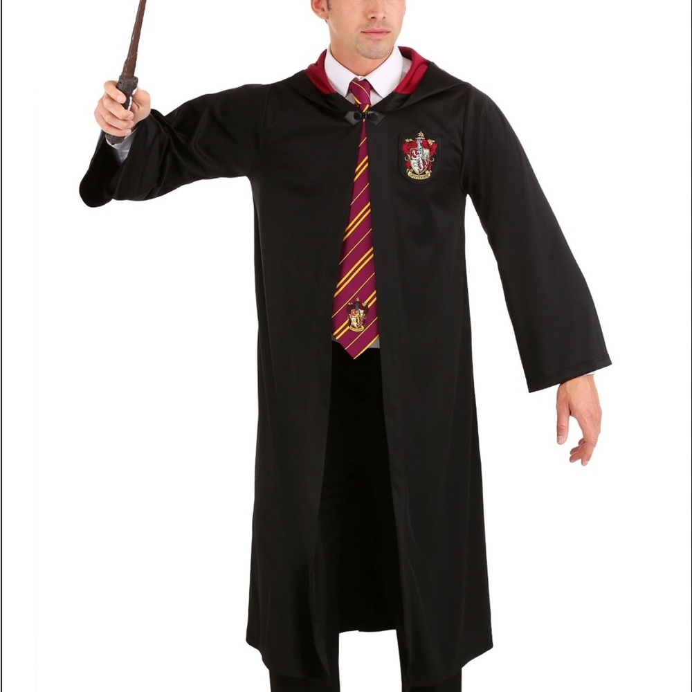 Harry Potter Gryffindor Robe (costume) **Will Include Tie and wand if asked***